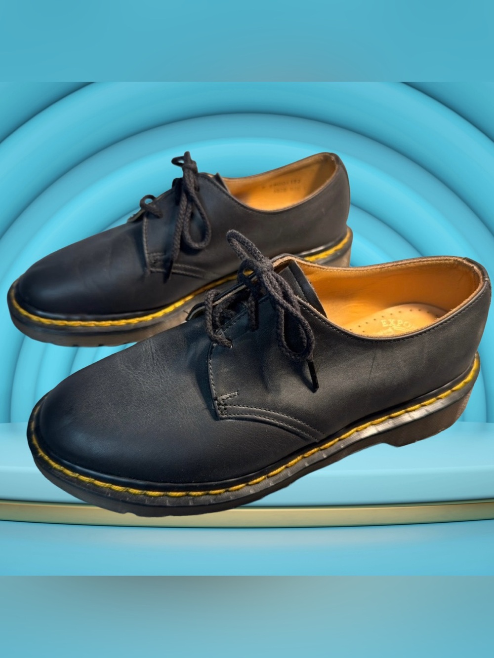 Vintage Dr. Martens 1461 Made in England Oxford Shoes.